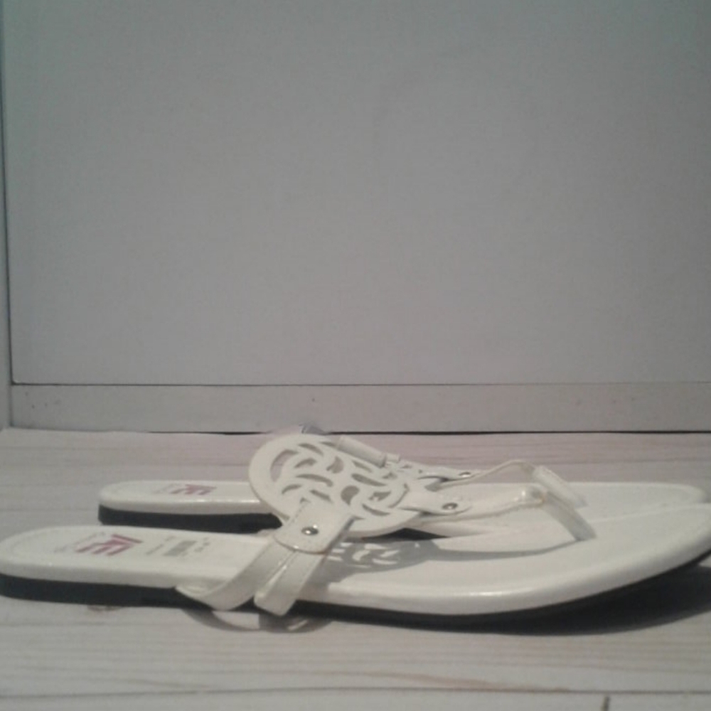 American eagle sandals for women